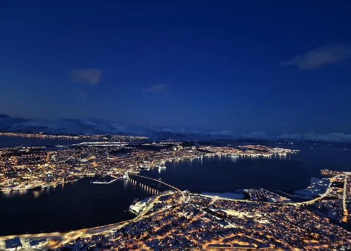 The Seaview Suite - Tromso Harbour!